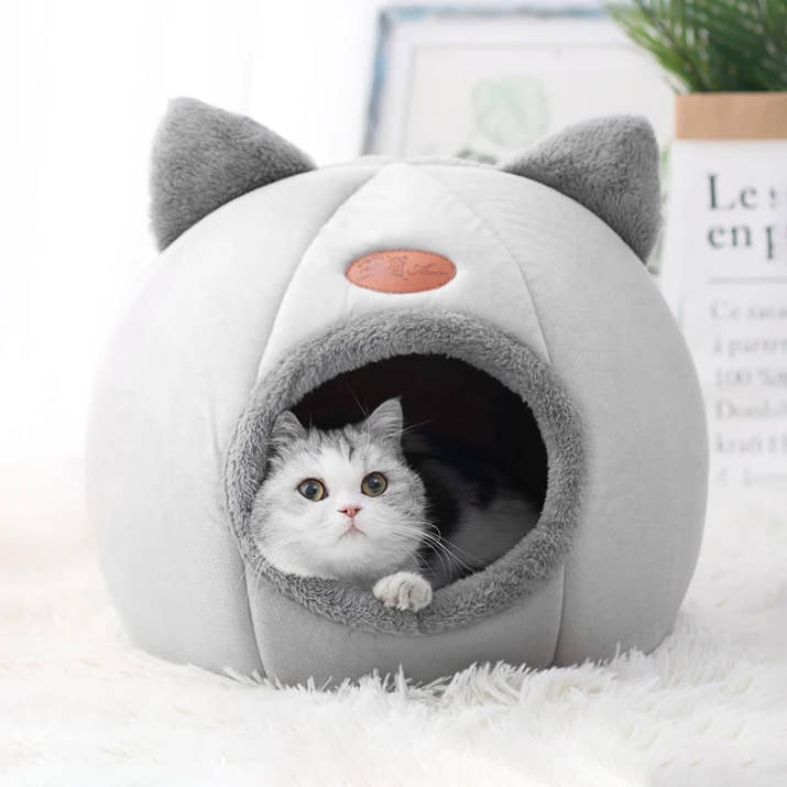 LuxePet Cave™